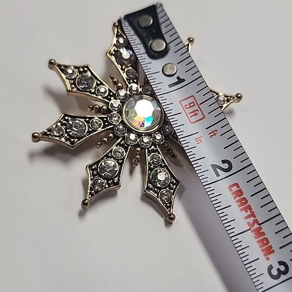 Gold Tone Vintage Brooch AB Center - Picture 2 of 3